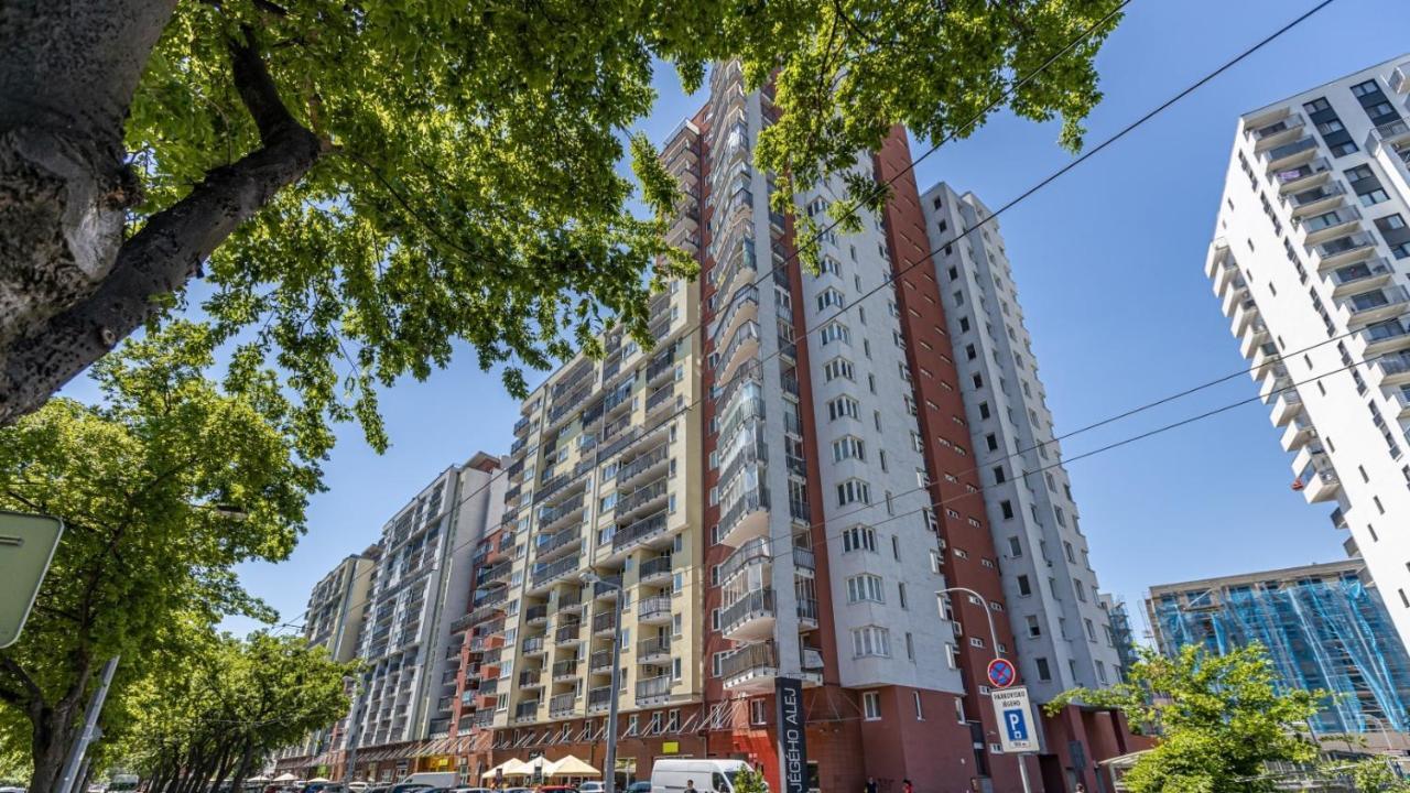 2 Room Apartment With Terrace, New Building, Jegeho Братислава Екстериор снимка